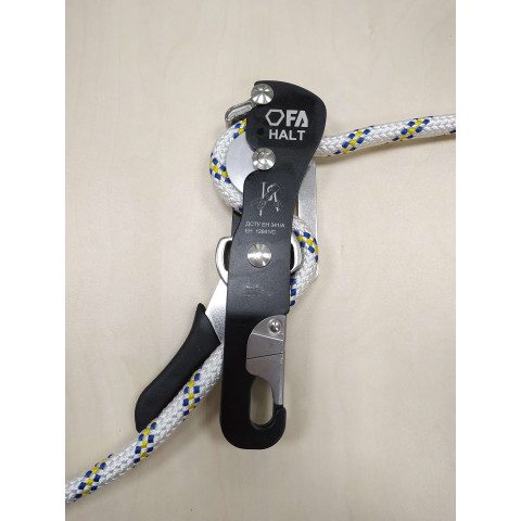 Пристрій для спуску First Ascent HALT (антипаник)